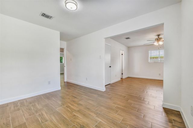 1600 Broken Arrow Street, Baytown, TX 77521