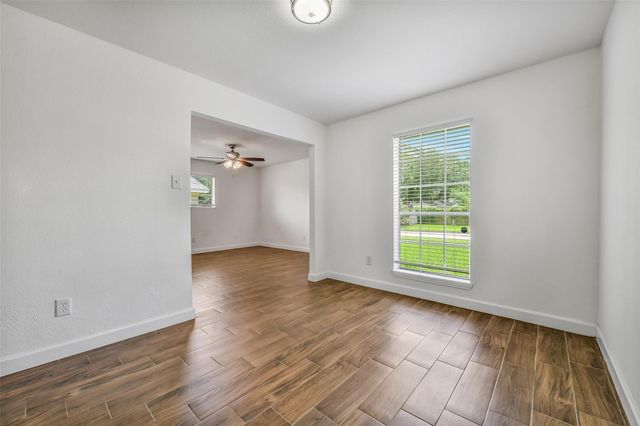 1600 Broken Arrow Street, Baytown, TX 77521