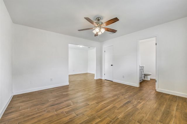 1600 Broken Arrow Street, Baytown, TX 77521