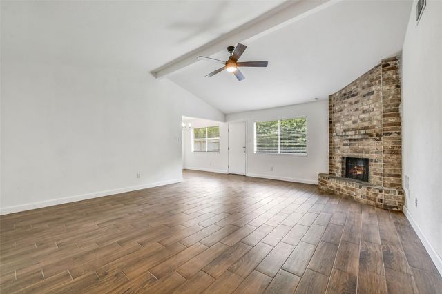 1600 Broken Arrow Street, Baytown, TX 77521