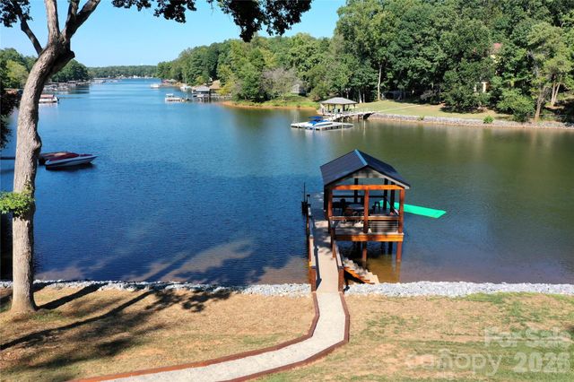 128 Wickford Lane, Mooresville, NC 28117