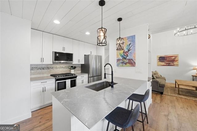 1098 Creatwood Place SE, Smyrna, GA 30080