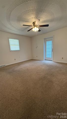 3858 Dover Street, Claremont, NC 28610