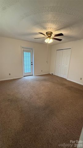 3858 Dover Street, Claremont, NC 28610