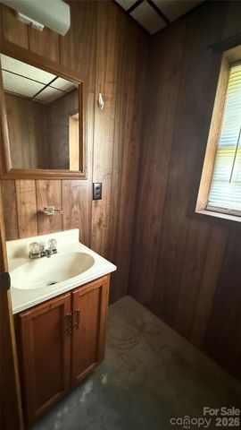 3858 Dover Street, Claremont, NC 28610