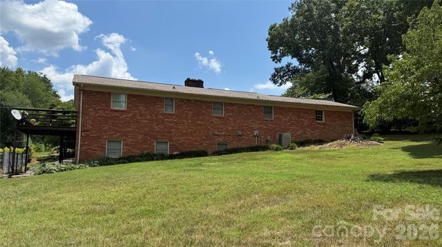 3858 Dover Street, Claremont, NC 28610