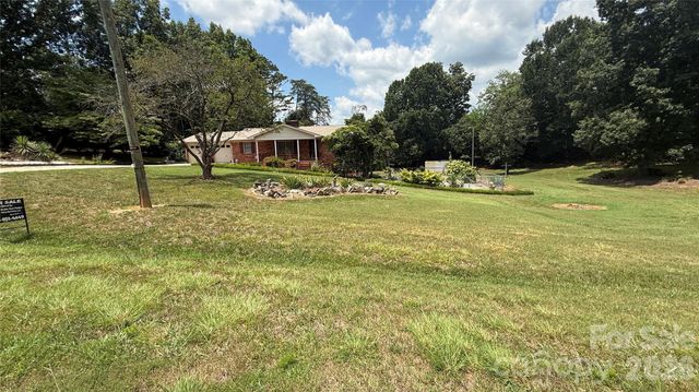 3858 Dover Street, Claremont, NC 28610