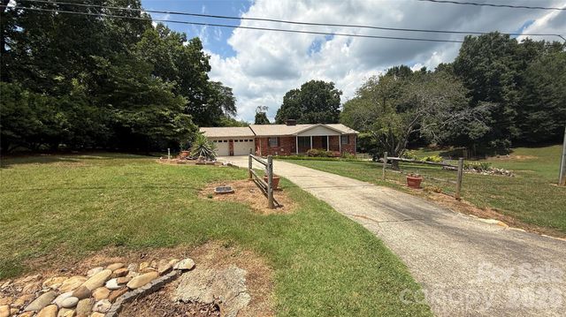 3858 Dover Street, Claremont, NC 28610