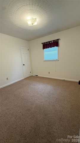 3858 Dover Street, Claremont, NC 28610