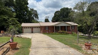 3858 Dover Street, Claremont, NC 28610