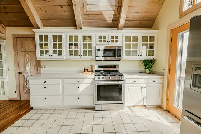 6520 North Avon Road, Avon, NY 14472