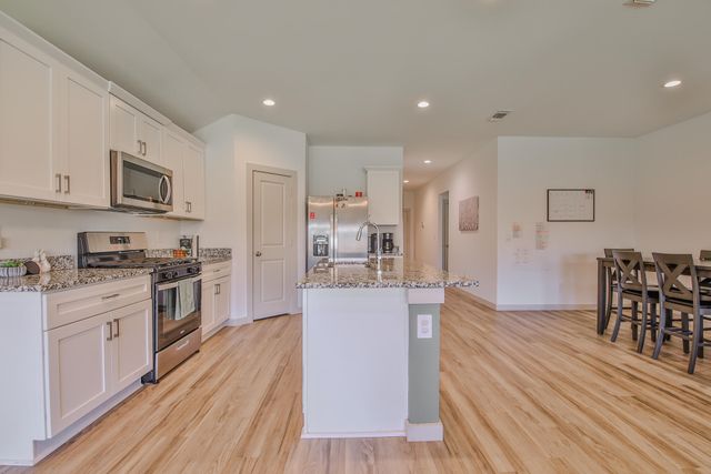 7406 9th Street, Lubbock, TX 79416