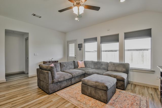 7406 9th Street, Lubbock, TX 79416