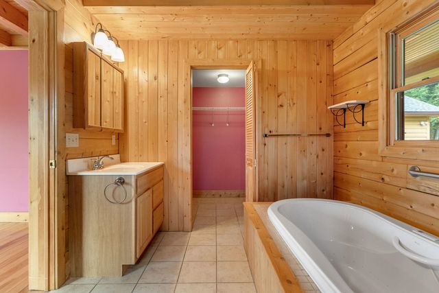 176 Woodward Road, Fairfax, VT 05454