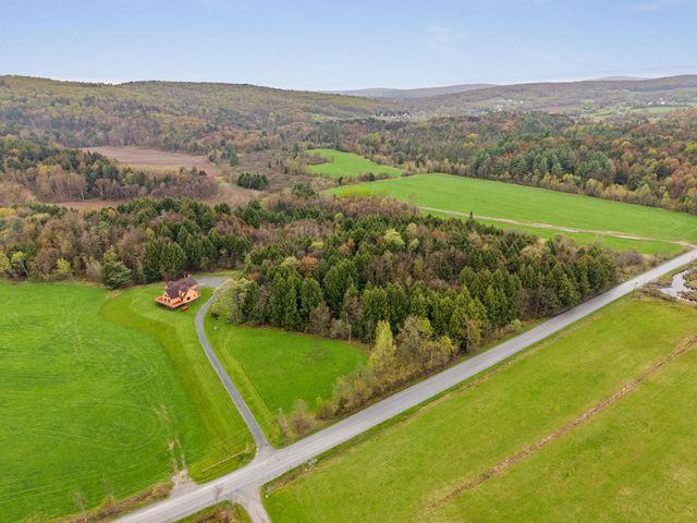 176 Woodward Road, Fairfax, VT 05454