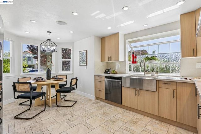 640 Calle Del Prado, Milpitas, CA 95035