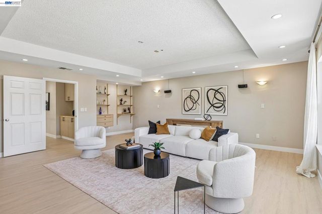 640 Calle Del Prado, Milpitas, CA 95035