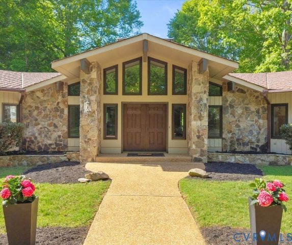 3640 Michaux Mill Dr, Powhatan, VA 23139