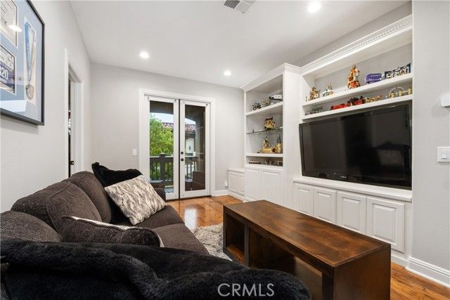 1 Running Brook Drive, Laguna Hills, CA 92679