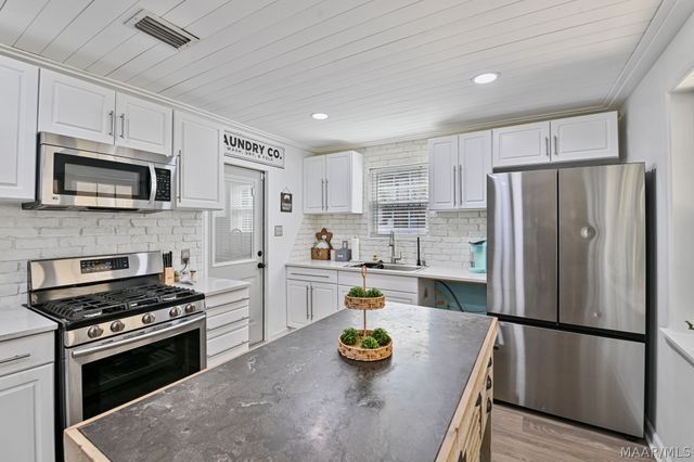 111 Livingston Avenue, Prattville, AL 36066