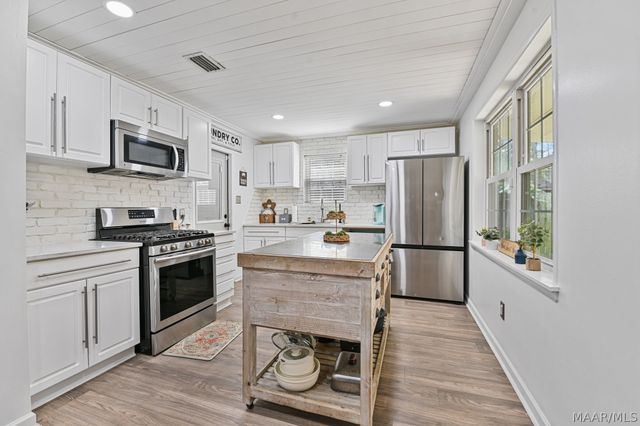 111 Livingston Avenue, Prattville, AL 36066