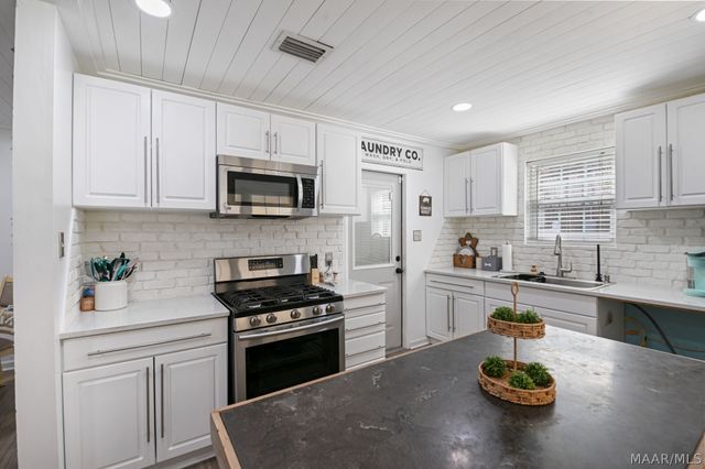 111 Livingston Avenue, Prattville, AL 36066