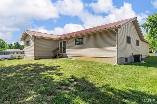 1133 Nina Drive, Warrenton, MO 63383