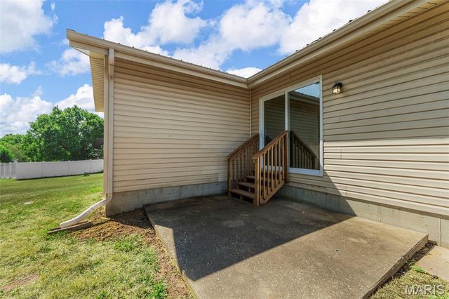 1133 Nina Drive, Warrenton, MO 63383