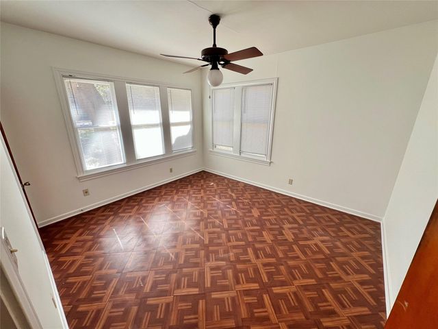 302 Park LN, Austin, TX 78704