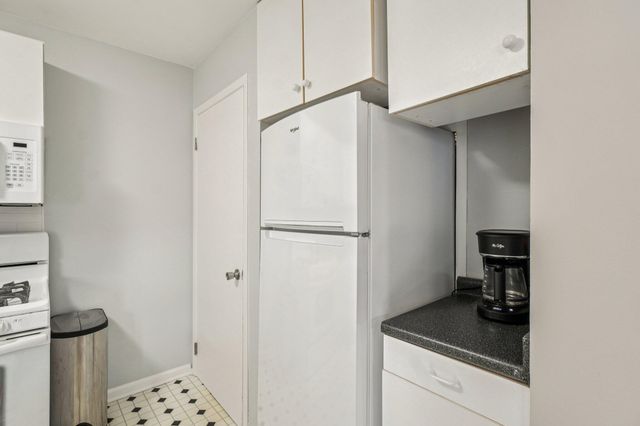 2780 Glenbridge Court, Ann Arbor, MI 48104