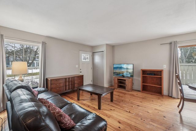 2780 Glenbridge Court, Ann Arbor, MI 48104