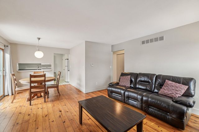 2780 Glenbridge Court, Ann Arbor, MI 48104