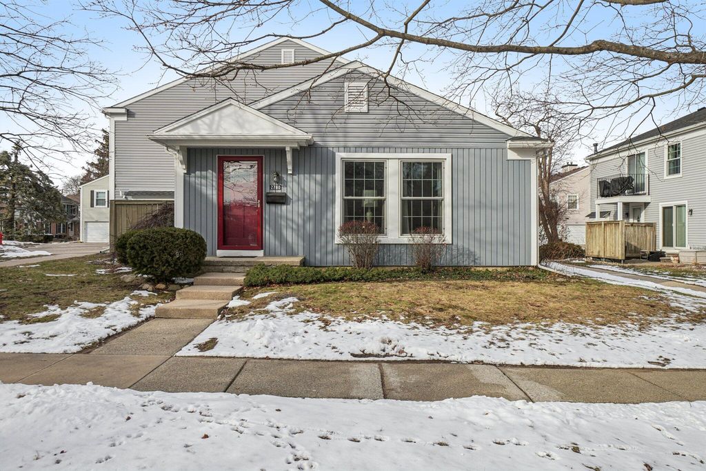 2780 Glenbridge Court, Ann Arbor, MI 48104