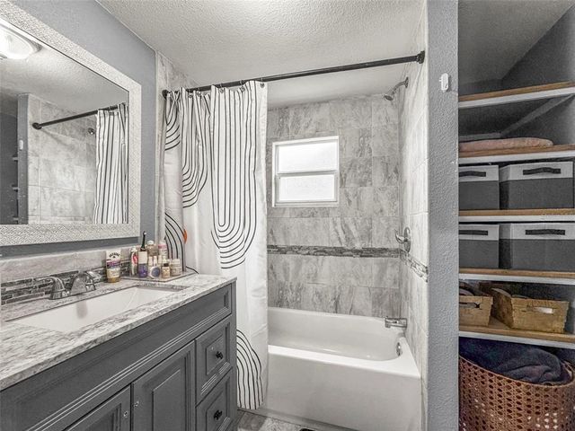 2235 BURLINGTON AVENUE N, St Petersburg, FL 33713