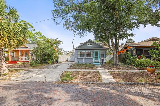 2235 BURLINGTON AVENUE N, St Petersburg, FL 33713