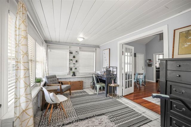 2235 BURLINGTON AVENUE N, St Petersburg, FL 33713