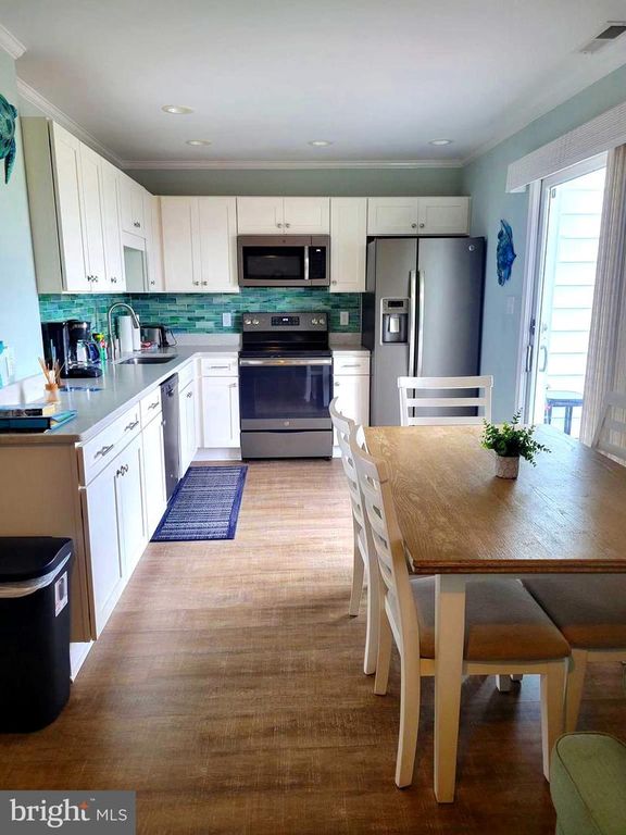 Image 1 of property listing at 504 LARK LN #8, Ocean City, MD 21842