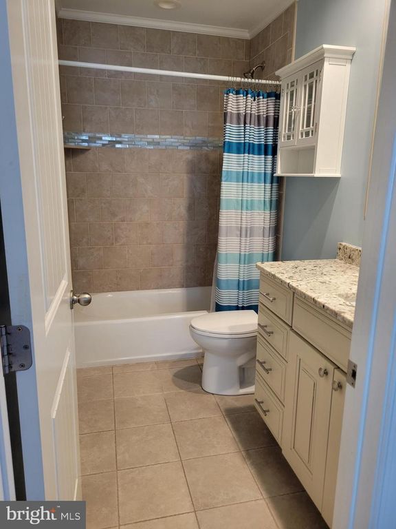 Image 13 of property listing at 504 LARK LN #8, Ocean City, MD 21842