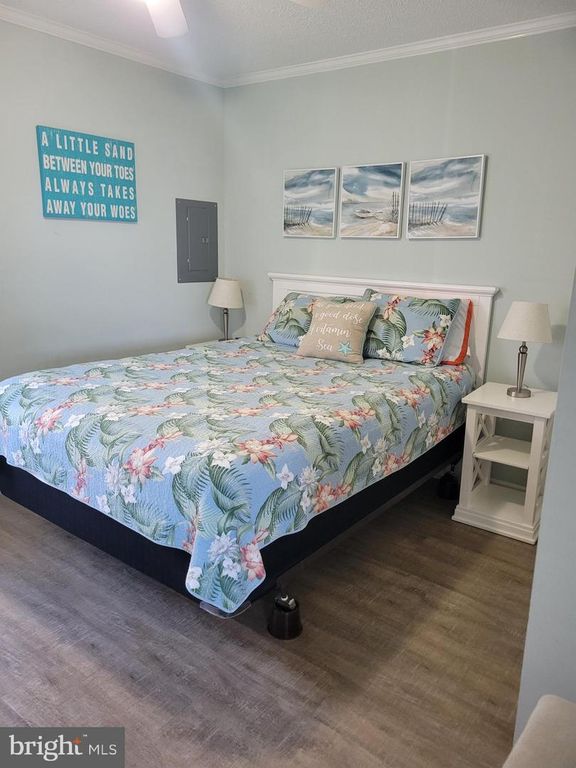 Image 14 of property listing at 504 LARK LN #8, Ocean City, MD 21842