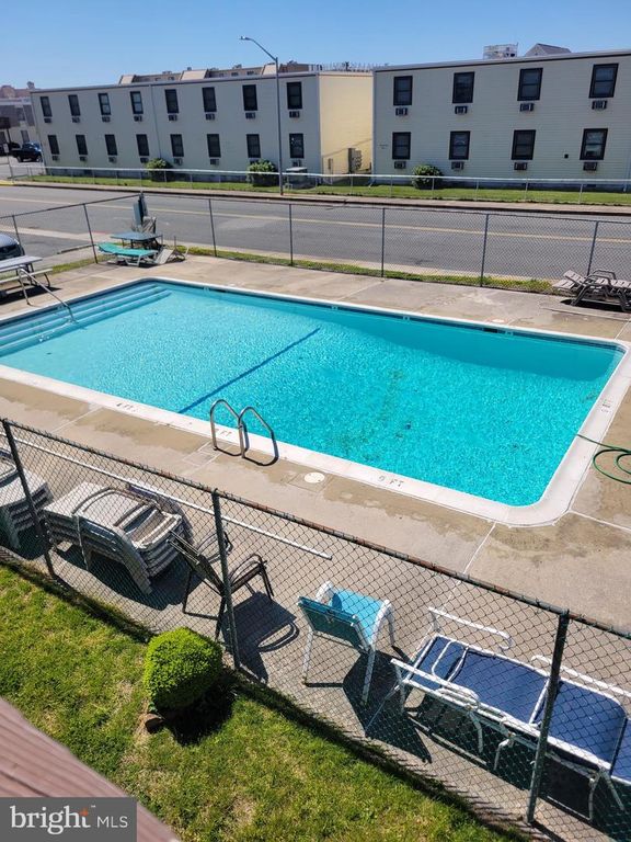 Image 19 of property listing at 504 LARK LN #8, Ocean City, MD 21842