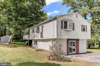 329 S BONSALL RD, Coatesville, PA 19320