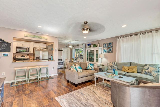 710 31ST STREET W, Bradenton, FL 34205