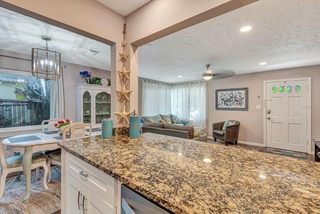 710 31ST STREET W, Bradenton, FL 34205