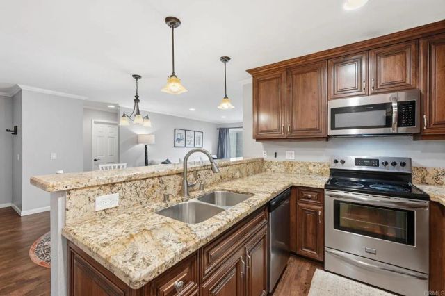 7702 Caminito Puerto 204, Carlsbad, CA 92009