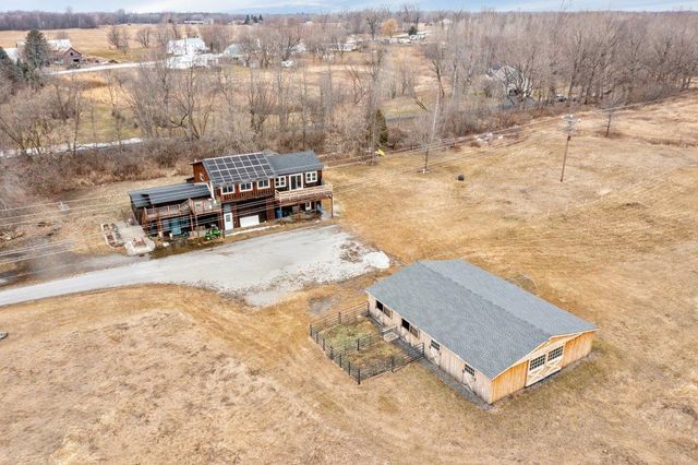95 Center Bay Road, Alburgh, VT 05440