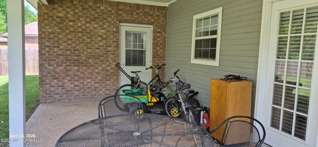 188 Oak Grove Drive, Brandon, MS 39047