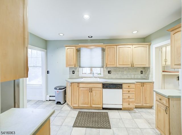 24 W Main St, Clinton Town, NJ 08809