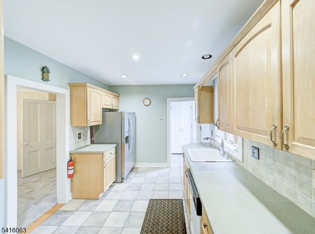 24 W Main St, Clinton Town, NJ 08809