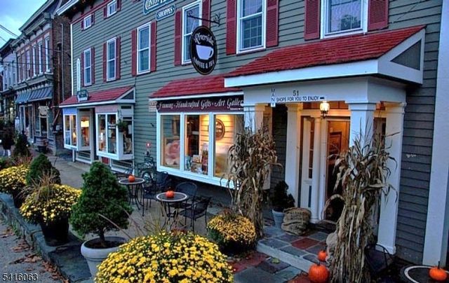 24 W Main St, Clinton Town, NJ 08809