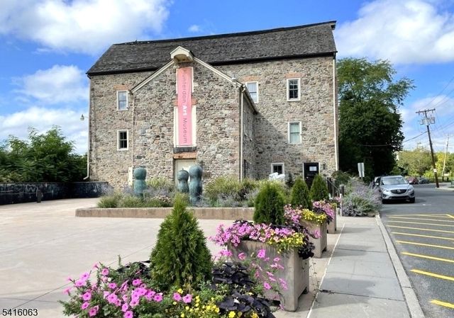 24 W Main St, Clinton Town, NJ 08809